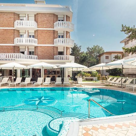 Hotel San Francisco Lignano Sabbiadoro Dış mekan fotoğraf