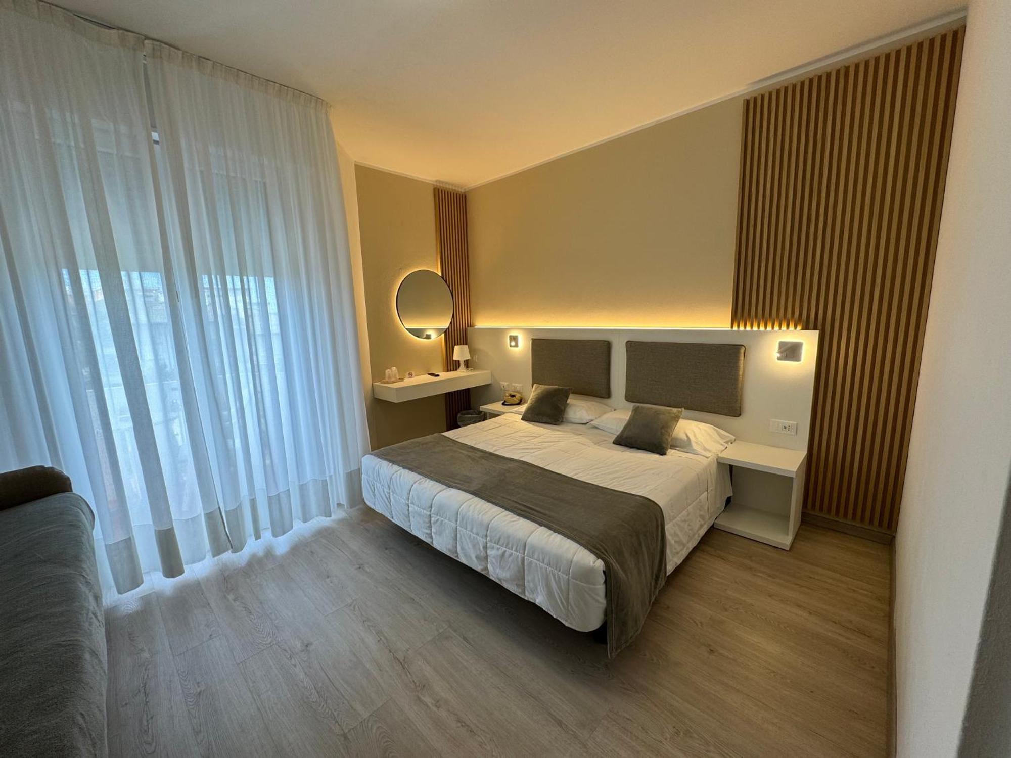 Hotel San Francisco Lignano Sabbiadoro Dış mekan fotoğraf